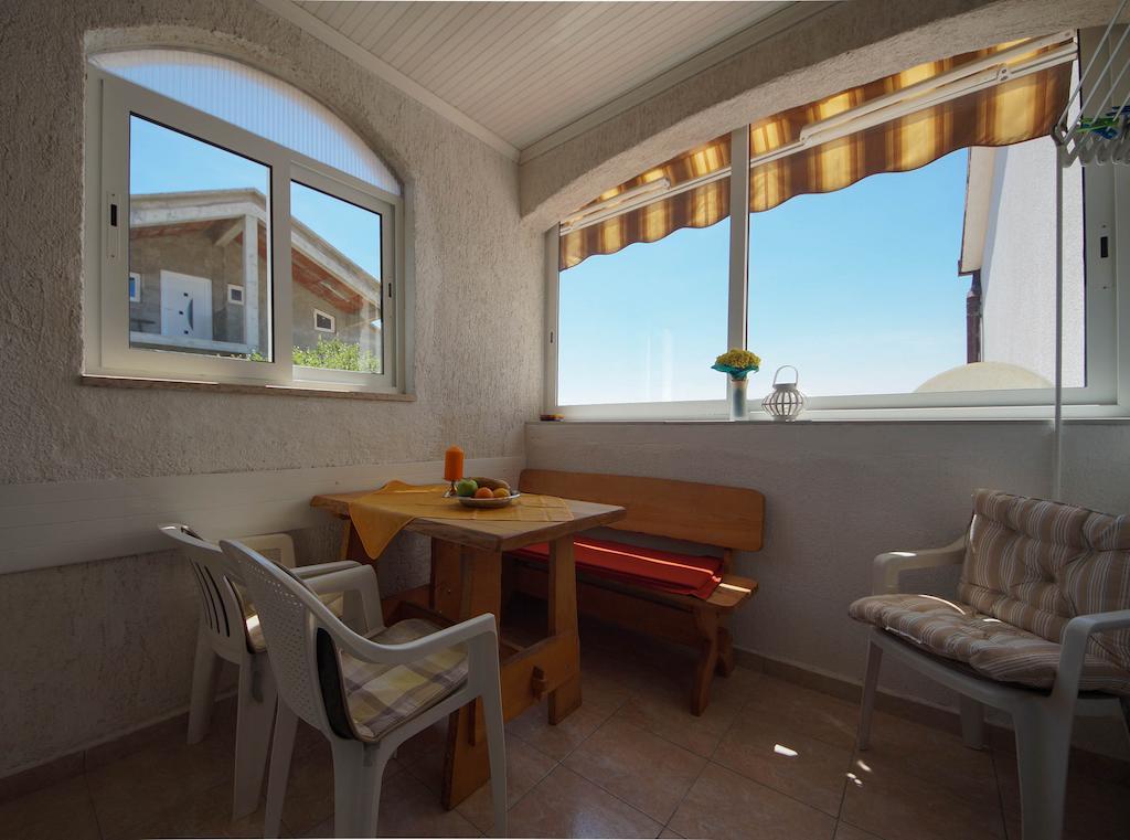 Apartments Lina Novi Vinodolski Δωμάτιο φωτογραφία