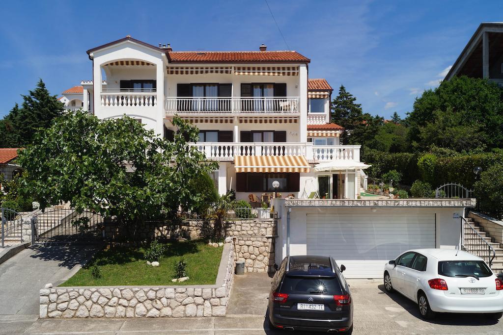 Apartments Lina Novi Vinodolski Εξωτερικό φωτογραφία