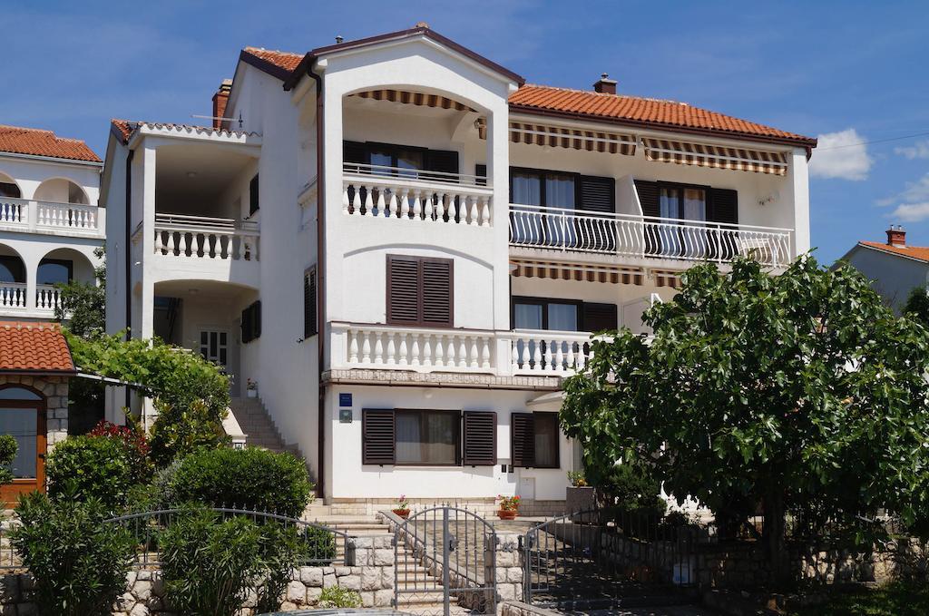 Apartments Lina Novi Vinodolski Εξωτερικό φωτογραφία