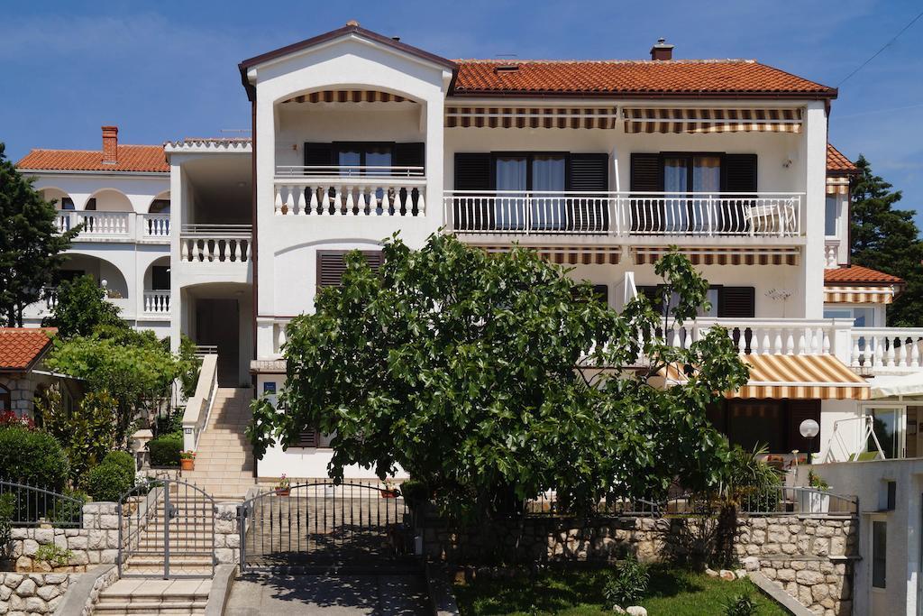 Apartments Lina Novi Vinodolski Εξωτερικό φωτογραφία